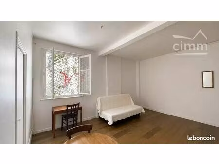 studio 1 pièce 26 m²