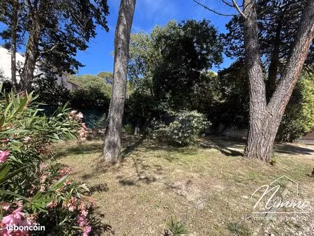 terrain 186 m² nîmes