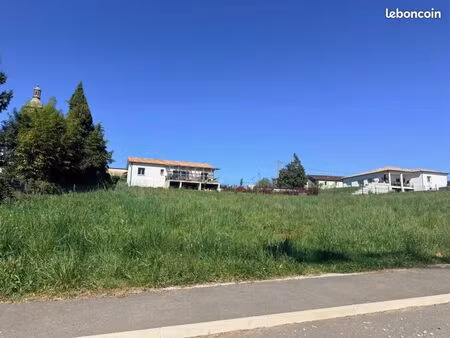 terrain 825 m² bellegarde