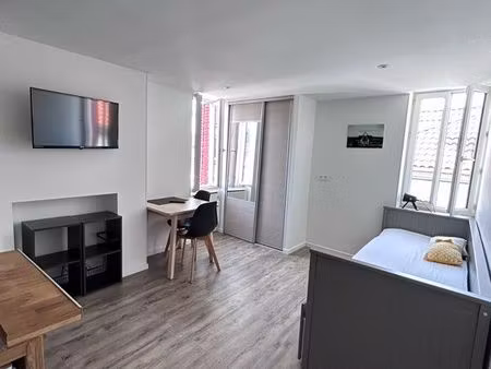 studio meublé proche lycée reffye et la sède