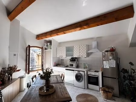 duplex p3 climatisé à beaucaire