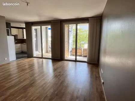 appartement 3 pièces 64 m²
