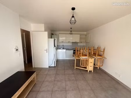 appartement t2 42m2 avec terrasse