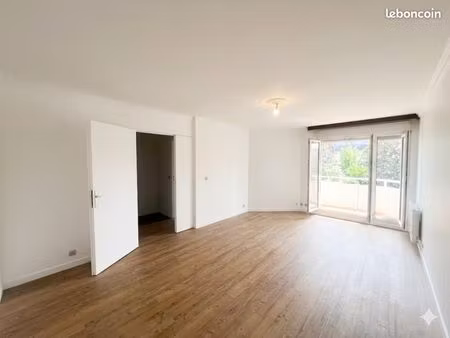 appartement 2 pièces 52 m²