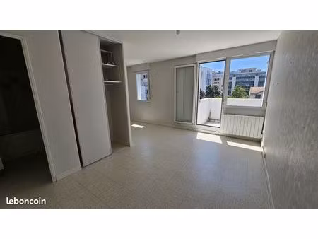 studio 1 pièce 22 m²