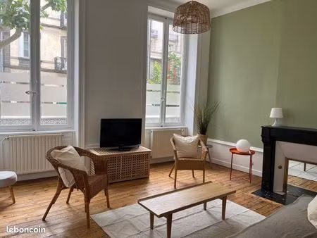 appartement ancien refait  89m2  rue blatin