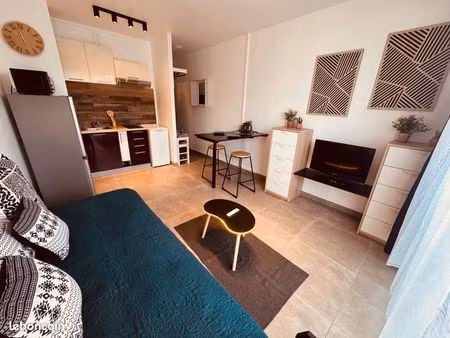 studio refait à neuf disponible au 01/07/26