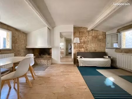 t2 de charme 44 m2 meublé entièrement rénové dans le centre historique de montpellier