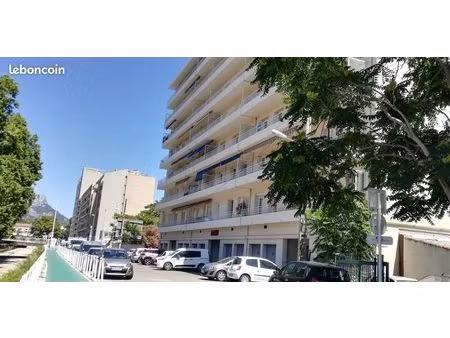 aguillon f3 traversant + grand cellier - ascenseur au palier -2 grands balcons - clim