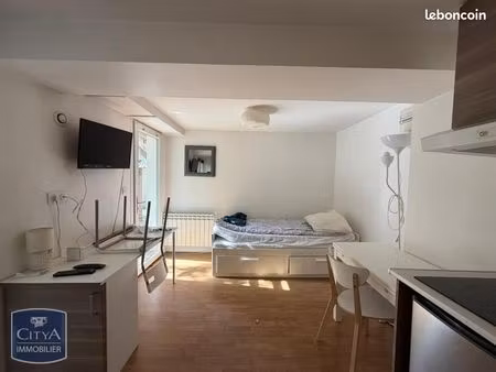 studio 1 pièce 14 m²