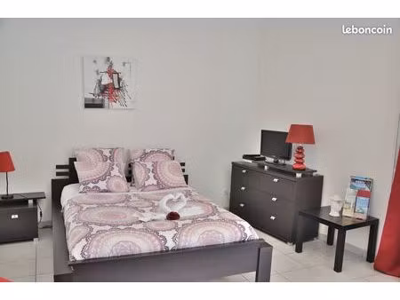 loue joli studio  idéal étudiant(e)  proche centre ville