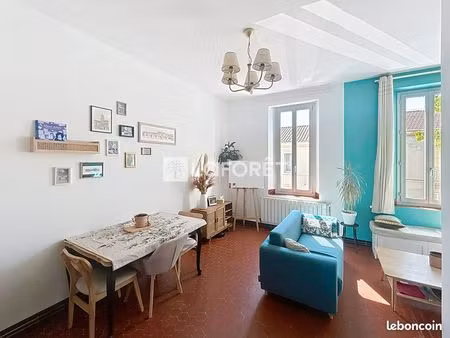 appartement 3 pièces 55 m²
