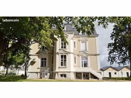 chambre étudiant dans un château mûrs-erigne