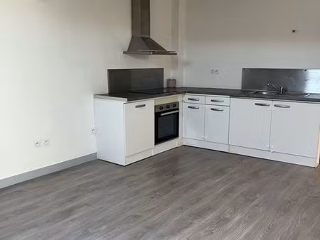 appartement f2 bis avec climatisation à louer – centre-ville de pont-à-mousson