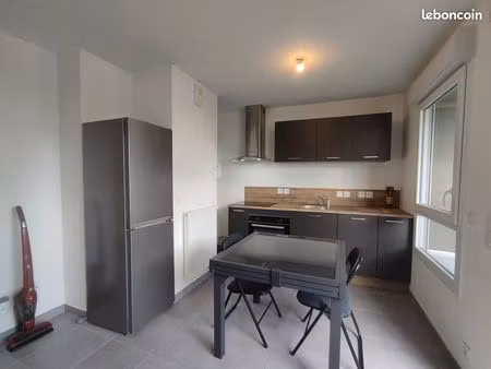 studio 1 pièce 30 m²