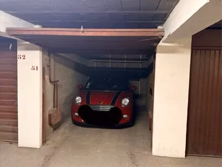 box / garage fermé