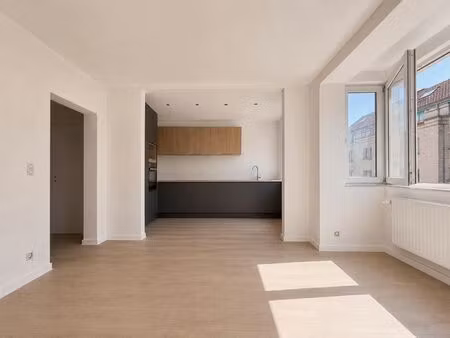 appartement à louer à avenue henri strauven 11 auderghem (vbe40047)