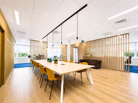 bureaux à louer à rue altiero spinelli 3 nivelles (vbe40060)