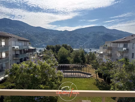 beau 3 pièces lumineux avec terrasse de 23 m2 et deux places