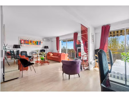 splendide appartement 5 pièces à vendre au coeur du quartier prisé saint-wandrille  le pec