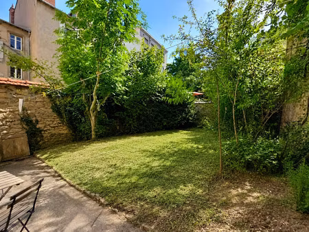 appartement avec jardin privatif secteur gare / nancy cent