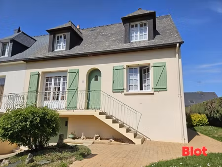 maison quartier montaubert de 98 m² avec 4 chambres au quartier montaubert a vendre