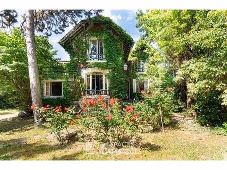 maison de famille avec dépendance et ponton privé à joinville le pont