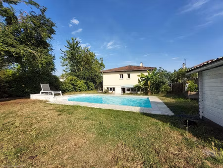 location maison 5 pièces 104 m² à portets (33640)