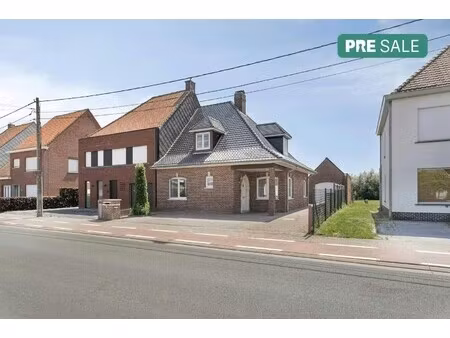half open woning op 1.084m²