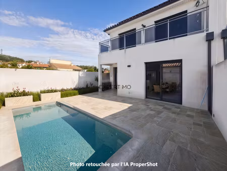 villa avec piscine