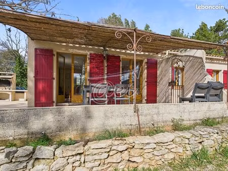 villa 5 pièces 100 m²