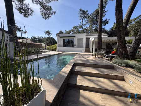 quartier de suzac  villa d'exception avec piscine