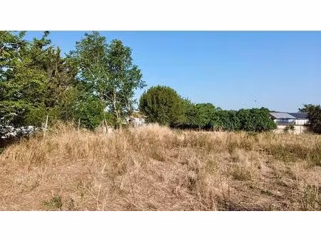 vente terrain 300 m² vérines (17540)