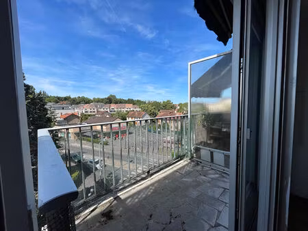 location appartement 1 pièce  28.12m²  viry