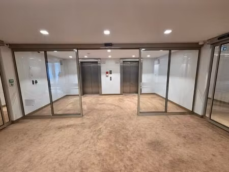 bureaux d'exception 1630m² - vue panoramique paris - 27 parkings