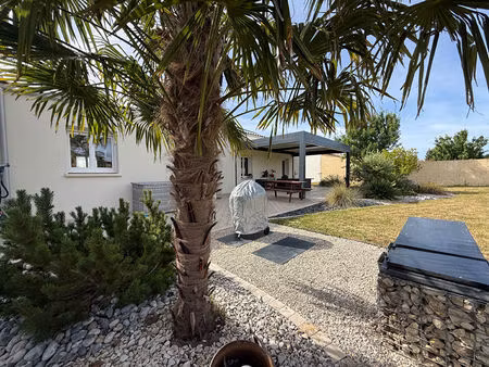 plain pied paysagé  3ch  spa  pergola bio  dressing  garage à la laigne