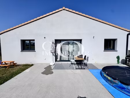 maison de 2022 située dans le bourg