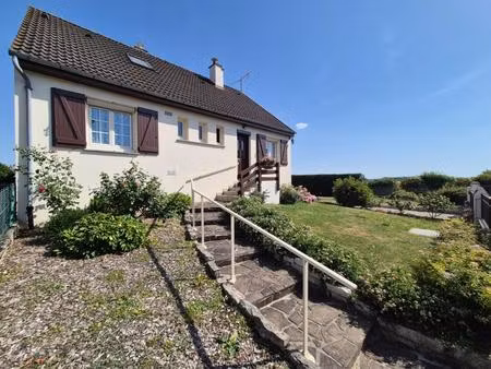 laissez-vous séduire par cette charmante maison familiale avec sous-sol total !