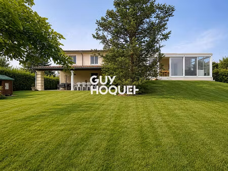 maison sur demi niveaux 4 chs + garage double et terrain de 756 m² environ - 71000 sance