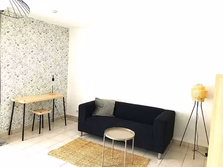 t2 meuble avec balcon - secteur st remi