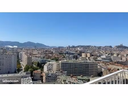 dernier étage – vue panoramique notre-dame de la garde – t2/t3 – parking