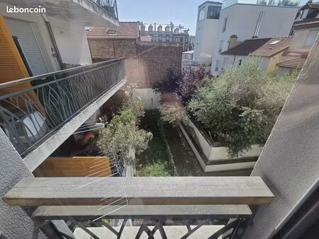 appt 2 pieces meuble avec parking