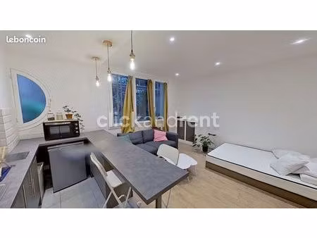 studio 1 pièce 27 m²