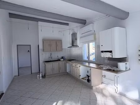 maison de village t3 – 77 m² – robion (84440)