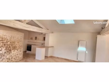 a louer studio atypique lucon