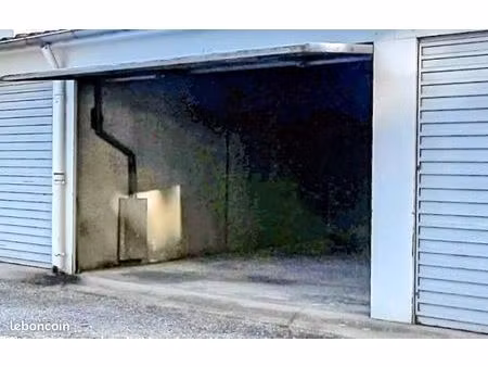 particulier loue garage fermé sécurisé 15m2 rue baraban lyon 3