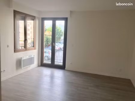 appartement 21m2 – 1er étage – stade stehelin - cauderan
