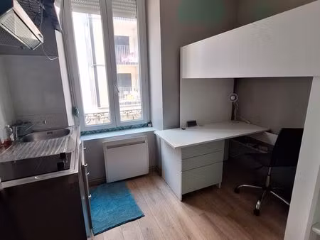 studio étudiant en face de la gare