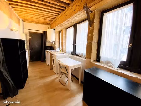 studio 1 pièce 20 m²