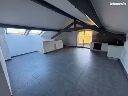 f3 marange silvange  56m2 hab/69m2 sol  rénové et lumineux  cuisine équipée ouverte/salon-